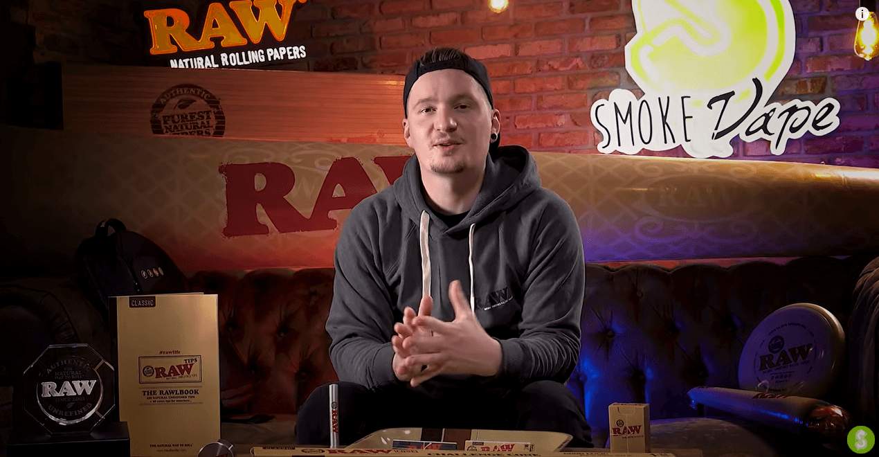 qu'elle est l'histoire de Raw?
