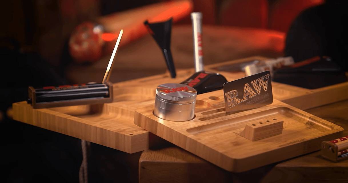comment se présente le plateau à rouler raw?