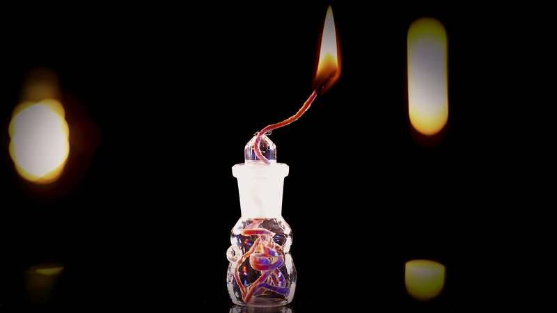 allumer une mèche de chanvre